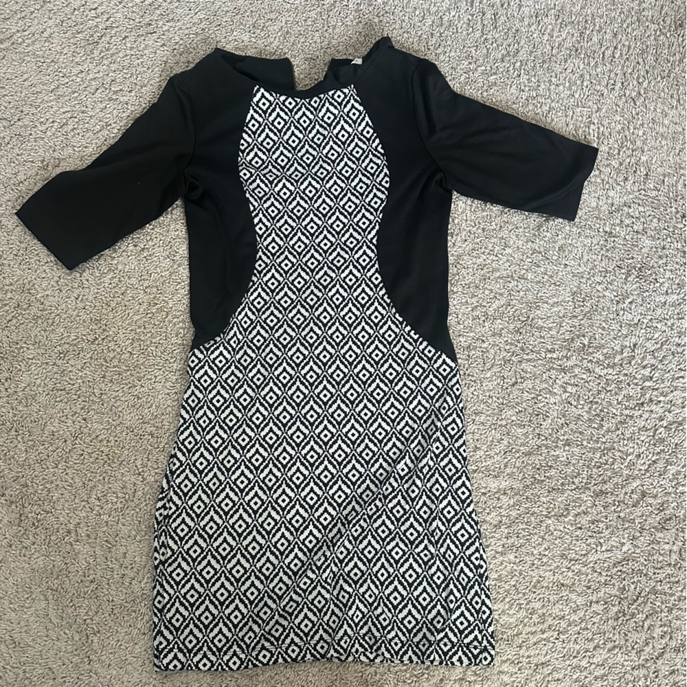 Aa Studio Black and White Sheath Dress 3/4 Raglan Sleeves